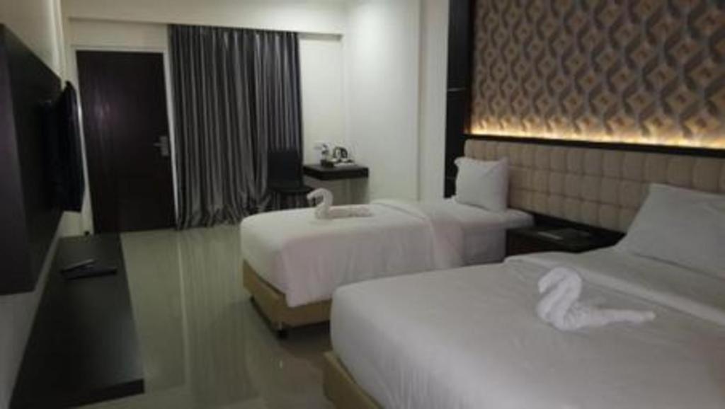 Sindoro Hotel Cilacap By Conary Exterior photo