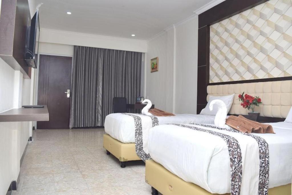 Sindoro Hotel Cilacap By Conary Exterior photo